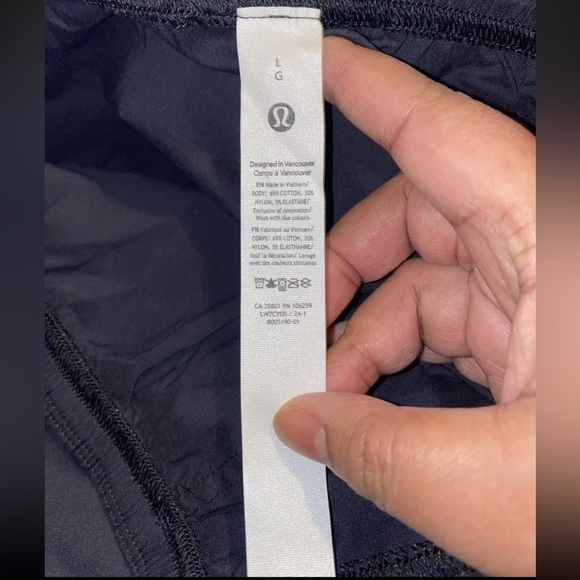 Lululemon NWOT Cotton-Blend Poplin High-Rise Short 4" Black - Picture 10 of 11